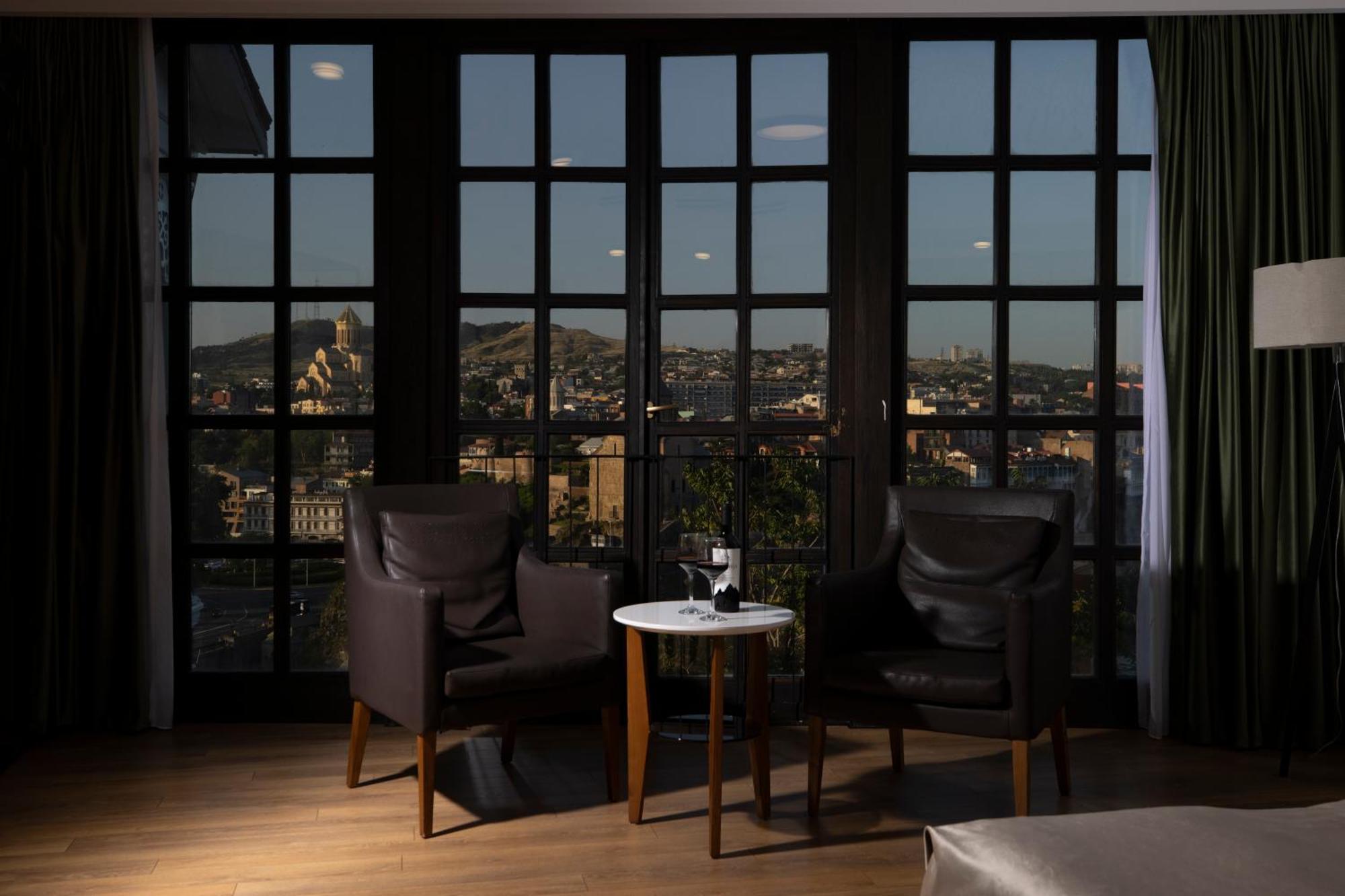 Citadel Narikala Hotel Tbilisi Exteriör bild