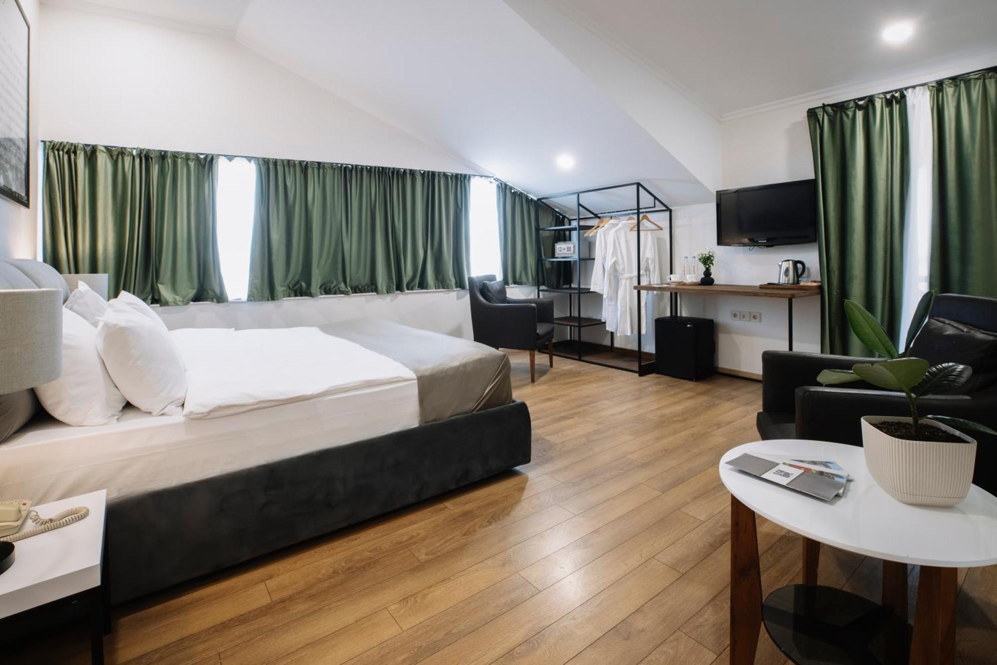 Citadel Narikala Hotel Tbilisi Exteriör bild